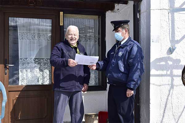 Διανεμήθηκαν ενημερωτικά φυλλάδια από την Αστυνομία Καστοριάς, σε πολίτες για την πρόληψη κλοπών και απατών