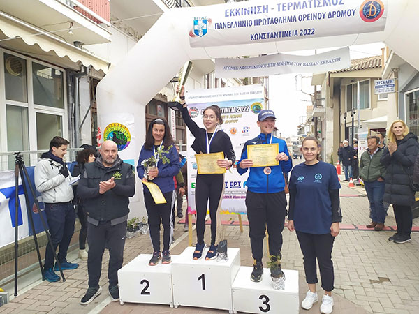 Η Μαρία Καβουρίδου στην 1η θέση στα 21χιλιομετρα ανώμαλου δρόμου στη Δεσκάτη Γρεβενών