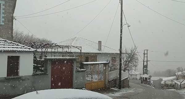 Στα λευκά η Κορυφή Βοΐου