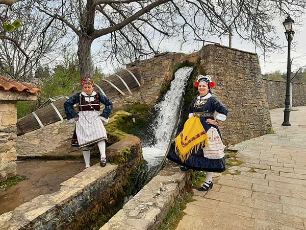 Στο μύλο της Λευκοπηγής