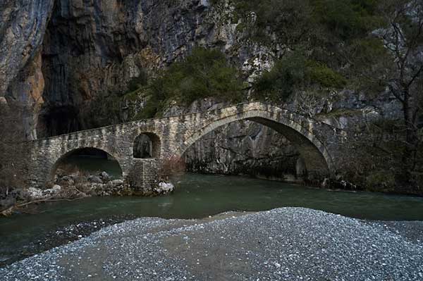 Φαράγγι Πορτίτσας Πέτρινο Γεφύρι Σπήλαιο Γρεβενών (Βίντεο)