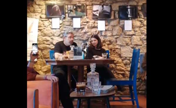Παρουσίαση βιβλίου “Ξεφλουδισμένα στόρια” του συγγραφέα Νίκου Βαβδινούδη στο Μπλέ Ελάφι