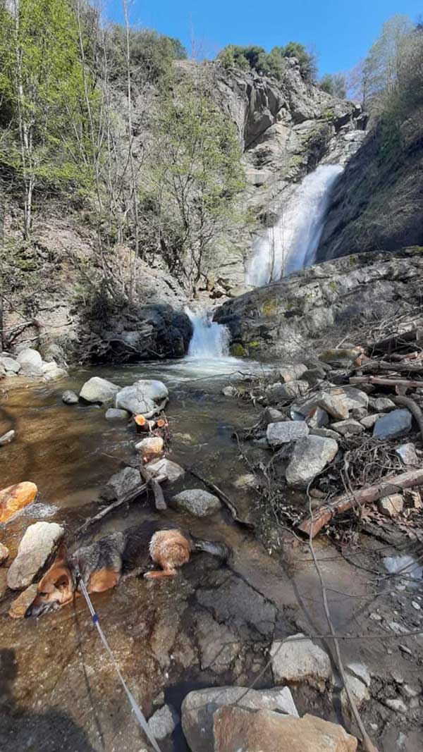 Βόλτα στο Σκεπασμένο Βελβεντού