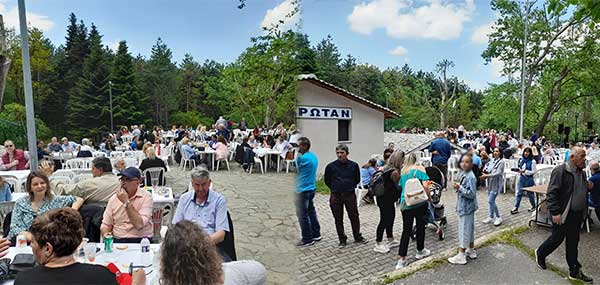 Το γλέντι των Φίλων της Παράδοσης στο Πάρκο Ηπειρωτών