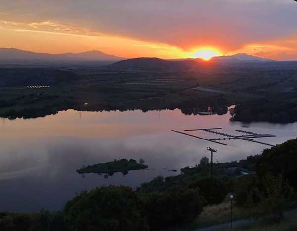 Φωτογραφία της ημέρας: Το ηλιοβασίλεμα από τη Νεράιδα Κοζάνης