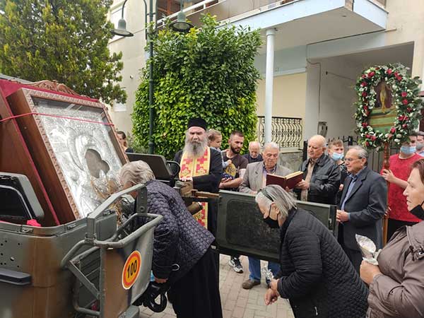 Το πέρασμα της εικόνας της Παναγίας Ζιδανίου από την Κερασιά Κοζάνης (φωτογραφίες)