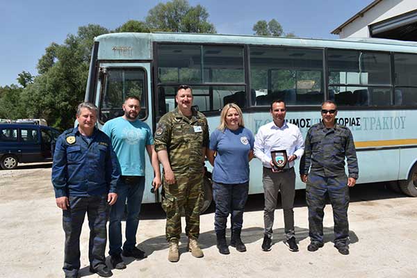 Παράδοση λεωφορείου του Δήμου Καστοριάς στην Μονάδα Αεροπορίας 3η ΜΣΕΠ Βιτσίου
