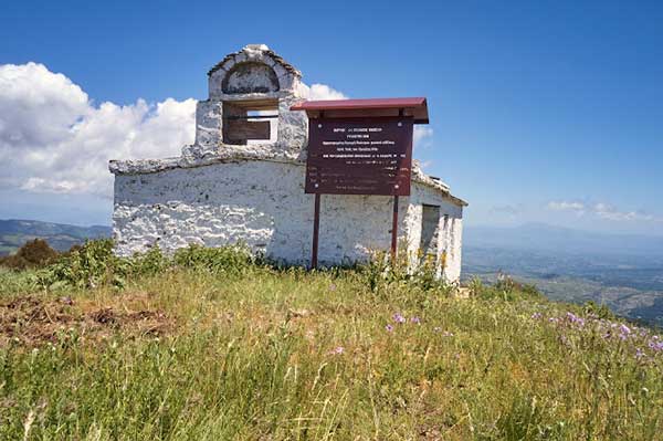 Φωτοδιαδρομή στην κορυφή του Προφήτη Ηλία Πενταλόφου (Ζουπανίου)