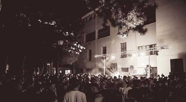 Dj party στο Τσοτύλι, στο χώρο της Πυροσβεστικής σχολής, 6 Αυγούστου