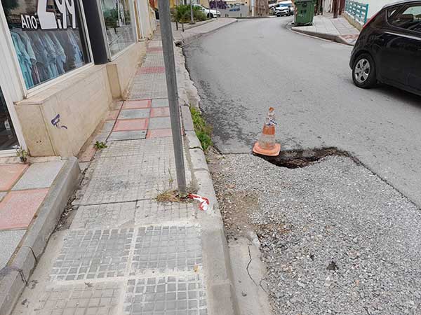 Πλατεία Αυλιώτη μετά τη νεροποντή και τα έργα της ΔΕΥΑΚ