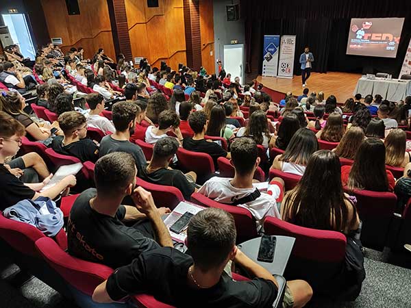 Συμμετοχή του Πανεπιστημίου Δυτικής Μακεδονίας στις ημερίδες επαγγελματικού προσανατολισμού που διοργάνωσε ο Σύλλογος Εκπαιδευτικών Φροντιστών Δυτικής Μακεδονίας