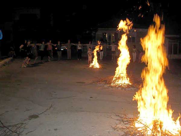 Αναβιώνει το έθιμο του «Αη -Γιάννη Φουργκαλά» στο Καπνοχώρι την Πέμπτη 23 Ιουνίου