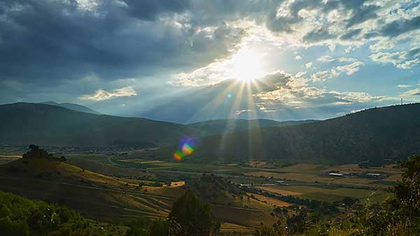 Timelapse βίντεο απογευματινό αγνάντεμα μετά την καταιγίδα