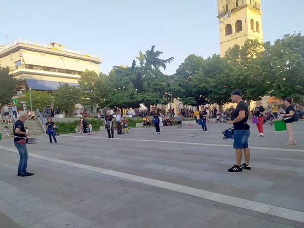 Νότες και ρυθμό γέμισε το κέντρο της Κοζάνης από τη «Συνωμοσία Κρουστών» του ΔΩΚ