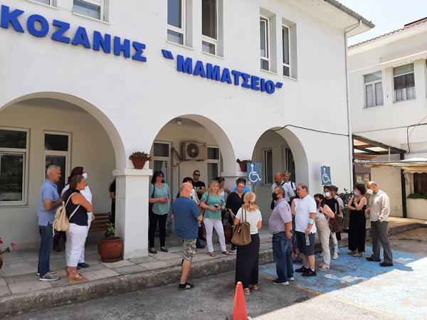 Διαμαρτυρία του Συλλόγου Εργαζομένων του Νοσοκομείου Κοζάνης: Διεκδικούμε 13ο και 14ο μισθό- Να μην απολυθεί κανένας εργαζόμενος