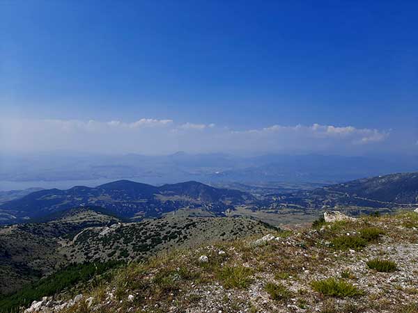 Η θέα από το πάρκο κεραιών πλησίον του Μεταξά Κοζάνης σου κόβει την ανάσα