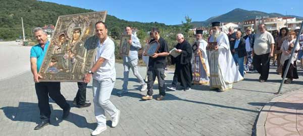 Καστοριά: Με λαμπρότητα και χριστιανική κατάνυξη η εορτή του Αγίου Παίσιου και της Παναγίας της Τρυχερούσας στον Ι.Ν. Αγίου Νικάνορα