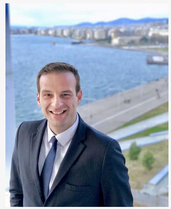 Ο Γεράσιμος Θύμνιος με καταγωγή από τα Σέρβια Κοζάνης αναλαμβάνει την διεύθυνση του Varoulko restaurant στο Μικρολίμανο