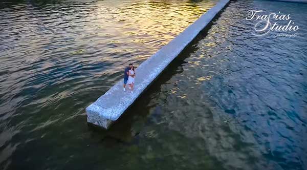 Το pre wedding video του Θεόδωρου και της Δέσποινας με φόντο τη λίμνη Καστοριάς