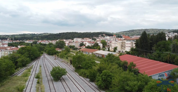 Μία εναέρια βόλτα πάνω από τον σιδηροδρομικό σταθμό Κοζάνης