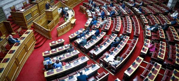 33 παρατηρήσεις της Επιστημονικής Υπηρεσίας της Βουλής “αναστατώνουν το νομοσχέδιο “Κεραμέως” για τα ΑΕΙ