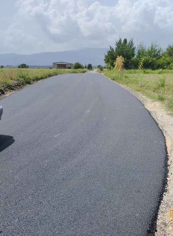 Άνω Κώμη: Ασφαλτοστρώθηκαν σε πρώτη φάση αγροτικοί δρόμοι από την περιφέρεια σε επιχειρήσεις και κτηνοτροφικές μονάδες