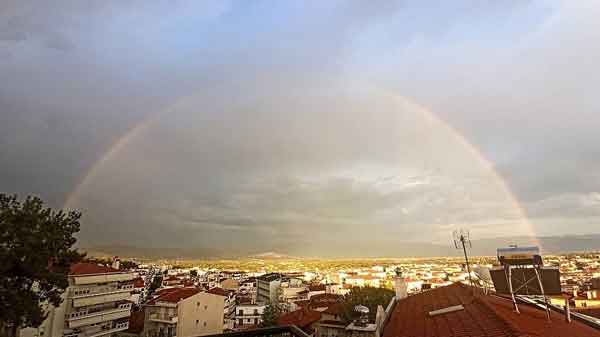 Φωτογραφία της ημέρας: Ουράνιο τόξο στον ουρανό της Κοζάνης