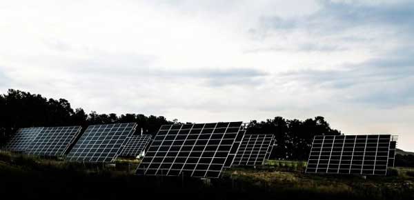 ΔΕΠΑ Εμπορίας: Εξαγόρασε την NEW SPES CONCEPT με φωτοβολταϊκά 232 MW – Προς απόκτηση και του 51% της North Solar – Ο στόχος του 1 GW σε ΑΠΕ