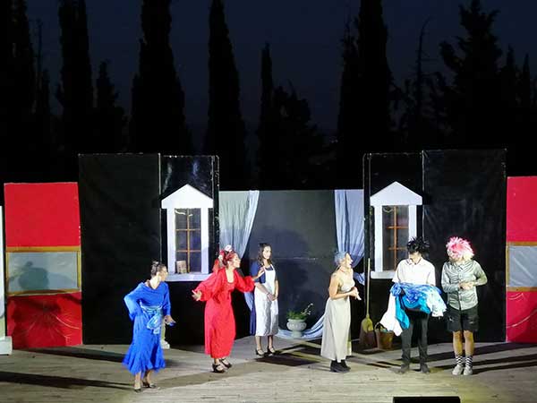 Η Σταχτοπούτα παρουσιάζεται στο υπαίθριο θέατρο Κοζάνης