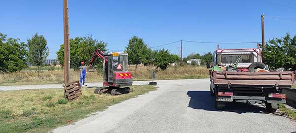 Πετρανά Κοζάνης: Ξεκίνησαν οι εργασίες διαμόρφωσης και δημιουργίας των δύο νέων πλατειών στις άκρες του χωριού