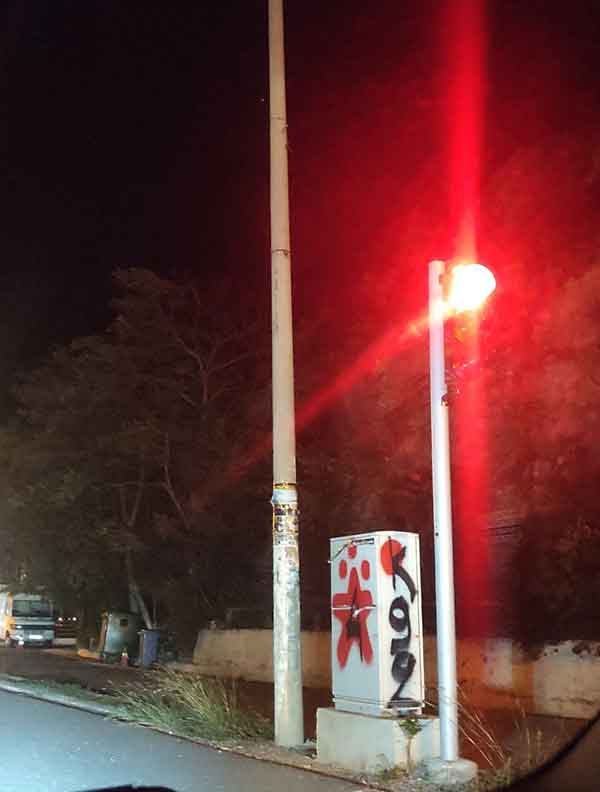 Νίκος Σαρρής: “Πότε επιτέλους θα τελειώσει αυτό το μαρτύριο με το φανάρι στην Γέφυρα των Σερβίων;”