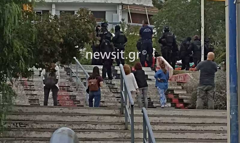 Επιχείρηση της αστυνομίας στην Πολυτεχνειούπολη- Πληροφορίες για πυροβολισμούς και έναν τραυματία