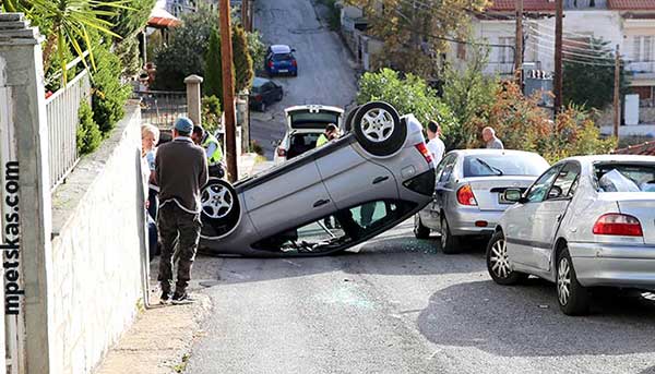 Τροχαίο με ανατροπή αυτοκινήτου στην Καλλιθέα Καστοριάς