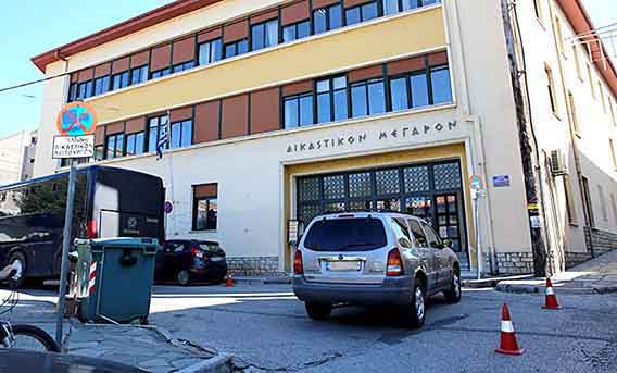 Ελεύθεροι με περιοριστικούς όρους οι 14 συλληφθέντες της Κρυσταλλοπηγής