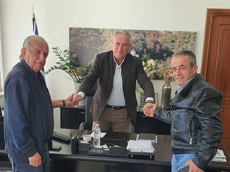 Συνάντηση του Μενέλαου Μακρυγιάννη με εκπροσώπους του ΔΣ της Ευξείνου Λέσχης Κοζάνης