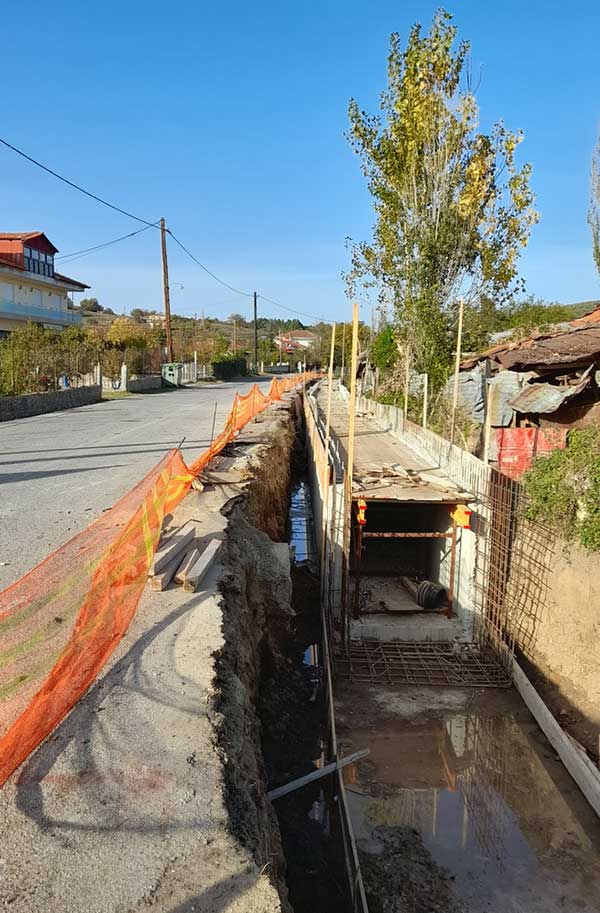 Σε προχωρημένο στάδιο οι εργασίες κατασκευής του αντιπλημμυρικού έργου στο Μικρόβαλτο
