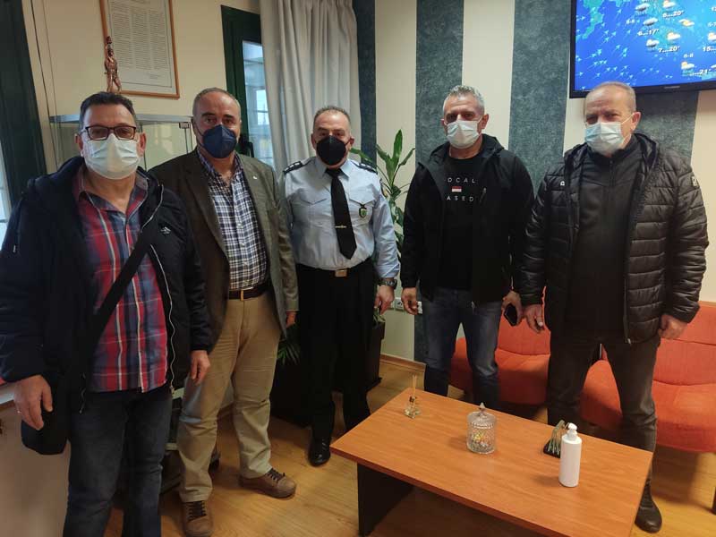 Συνάντηση με τον Διοικητή της Τροχαίας σχετικά με τη χρήση αποχιονιστικών μηχανημάτων
