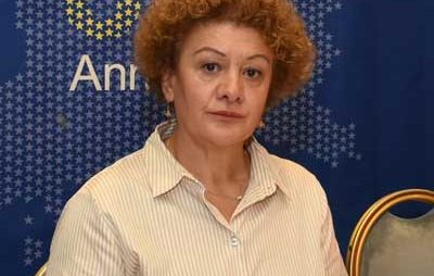 Η Σάγια Τσαουσίδου από το Καπνοχώρι Κοζάνης ξανά στο τιμόνι της Διεθνούς Ένωσης Ευρωπαίων Δημοσιογράφων