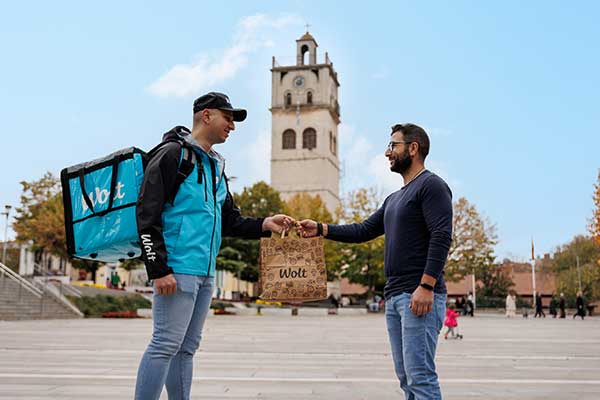 Το delivery στην Κοζάνη γίνεται ακόμη πιο απολαυστικό με τη Wolt