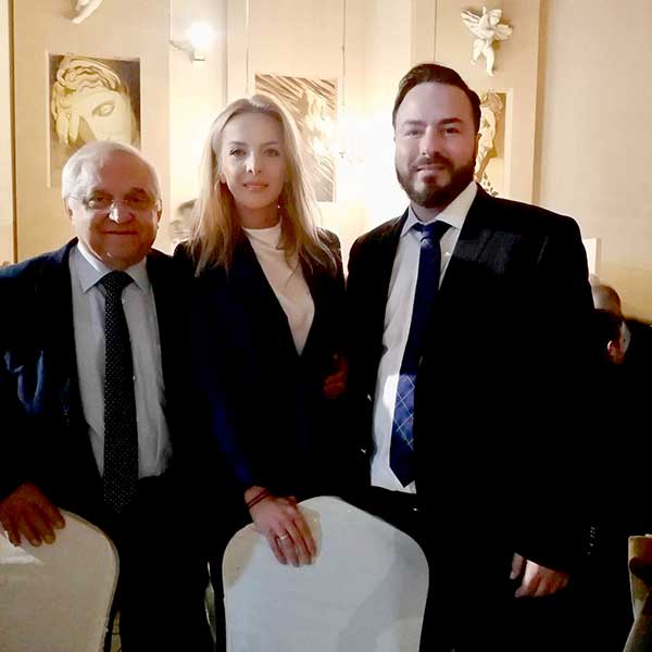 Η Καλλιόπη Σεμερτζίδου στο Χριστουγεννιάτικο γλέντι της Βοϊακής Εστίας Θεσσαλονίκης