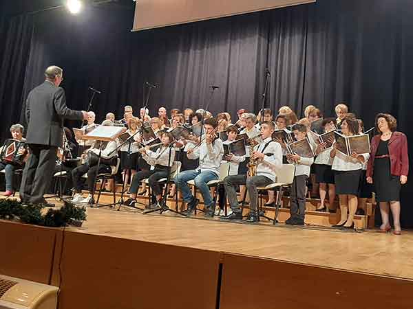 Χριστουγεννιάτικη συναυλία με Βυζαντινούς Ύμνους, Μικρασιατικά κάλαντα ,και κάλαντα ,από διάφορες περιοχές της Ελλάδος στη Στέγη Ποντιακού Πολιτισμού στην Κοζάνη