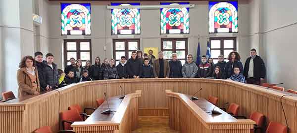 Στο Δημαρχείο Σιάτιστας οι μαθητές του γυμνασίου Νεάπολης