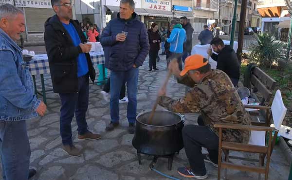 Γουρουνοχαρά σε Aυγερινό και Νεάπολη Βοΐου (Βίντεο)