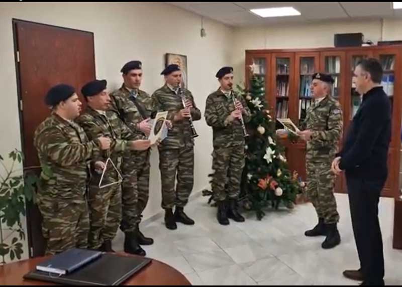 Τα πρωτοχρονιάτικα κάλαντα έψαλαν στον Γιώργο Κασαπίδη