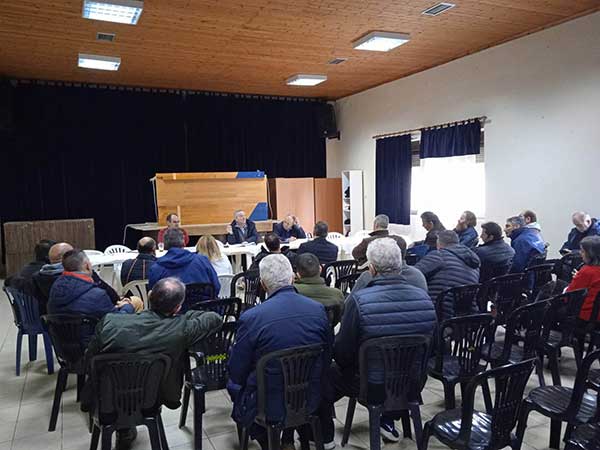 Μεγάλη η συμμετοχή των Κτηνοτρόφων του Δήμου Αμυνταίου στην εκδήλωση-ενημέρωση με θέμα την «αδειοδότηση των κτηνοτροφικών εγκαταστάσεων» που διοργάνωσε η Περιφέρεια Δυτικής Μακεδονίας