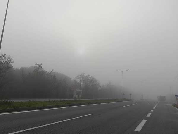 Περιορισμένη ακόμα η ορατότητα πέριξ της Κοζάνης
