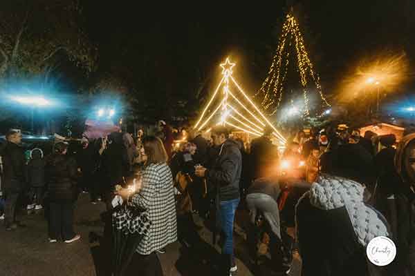 Η φωταγώγηση του Χριστουγεννιάτικου δέντρου, στα Πετρανά Κοζάνης
