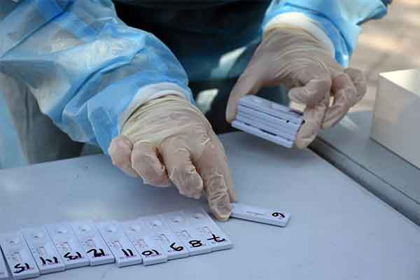Ανεμβολίαστοι εργαζόμενοι: Υποχρεωτικό rapid test έως τον Mάρτιο