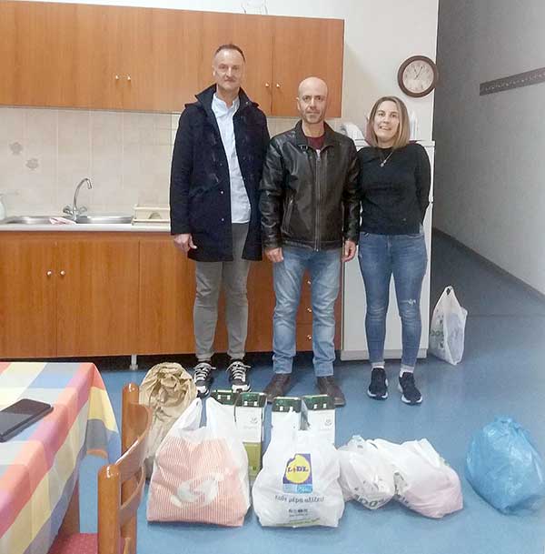 Διάθεση τροφίμων και ειδών πρώτης ανάγκης στο Συσσίτιο Απόρων Δημοτών Κοζάνης από την Ένωση Στρατιωτικών Π.Ε. Κοζάνης