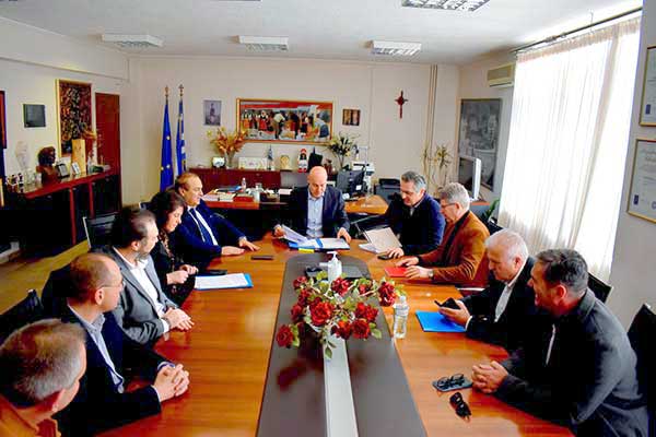 Ζητήματα που αφορούν υποθέσεις των δασικών χαρτών στη Δυτική Μακεδονία έθεσε στον Υφυπουργό Περιβάλλοντος και Ενέργειας Γ. Αμυρά, ο Περιφερειάρχης Δ. Μακεδονίας Γ. Κασαπίδης